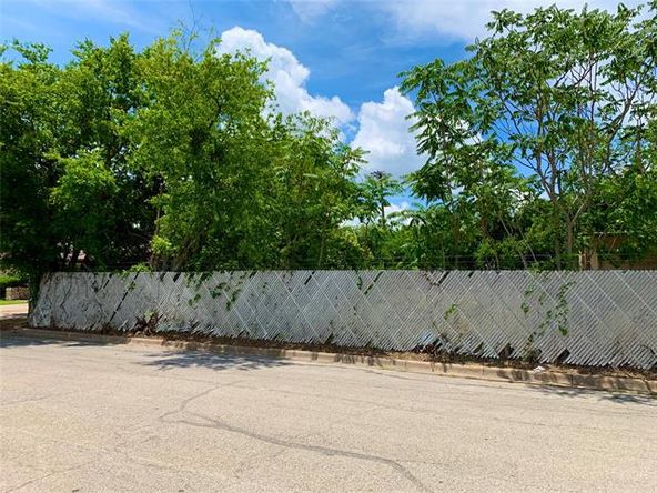 1601 W Pearl St, Granbury, TX 76048